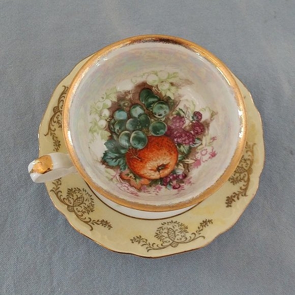 LUSTERWARE FINISH FRUIT PATTERN ROYAL HALSEY FINE CHINA FOOTED TEA CUP SET 1950 - Picture 6 of 14